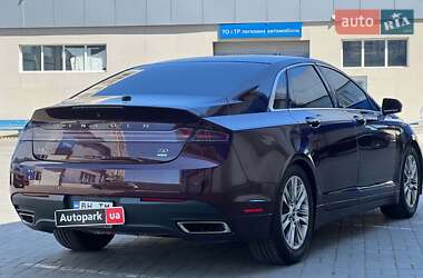 Седан Lincoln MKZ 2013 в 