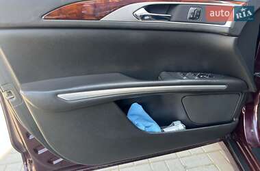 Седан Lincoln MKZ 2013 в 