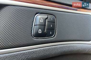 Седан Lincoln MKZ 2013 в 