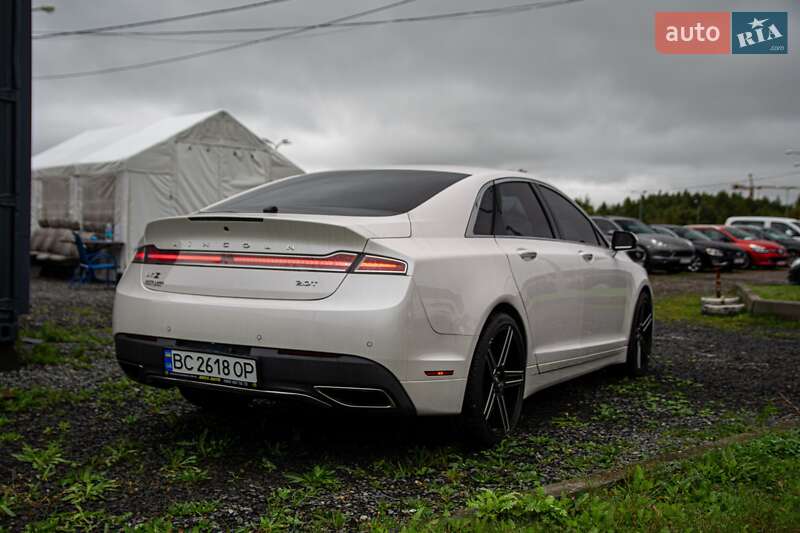 Lincoln MKZ 2016