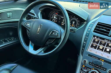 Седан Lincoln MKZ 2018 в 