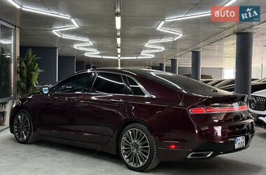 Седан Lincoln MKZ 2013 в 