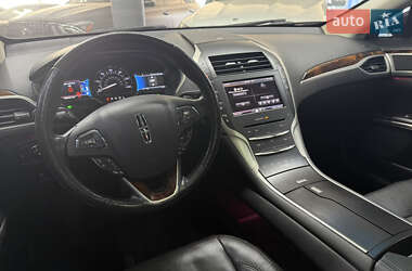 Седан Lincoln MKZ 2013 в 