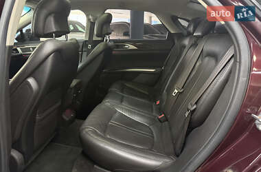 Седан Lincoln MKZ 2013 в 