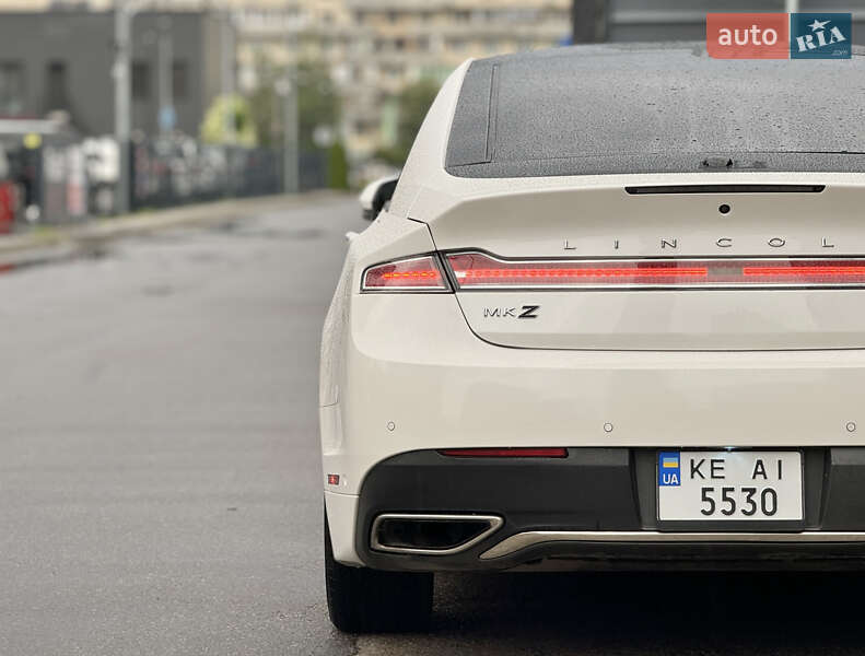 Седан Lincoln MKZ 2017 в Києві
