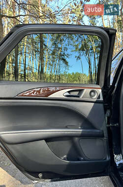 Седан Lincoln MKZ 2019 в 