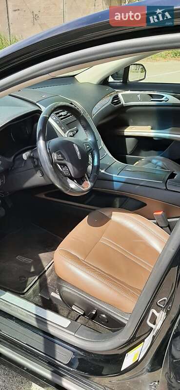 Седан Lincoln MKZ 2015 в Киеве