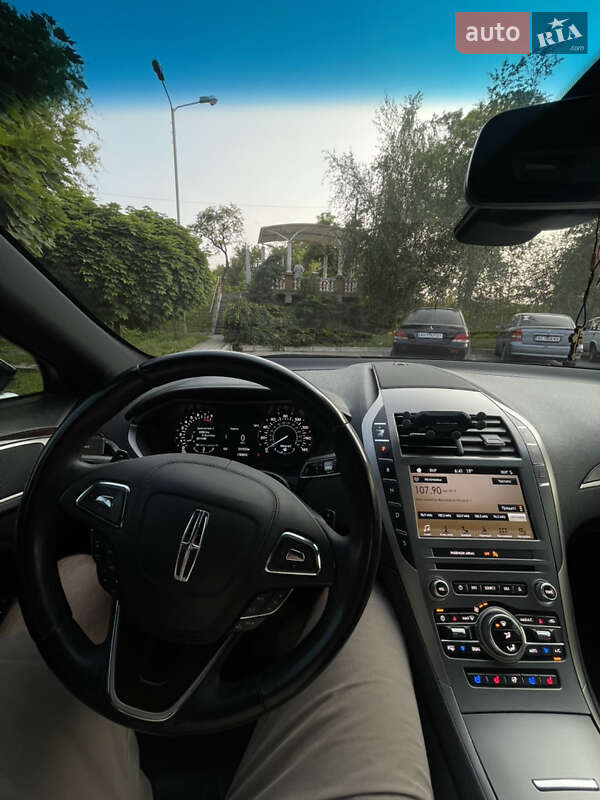 Седан Lincoln MKZ 2016 в Павлограді