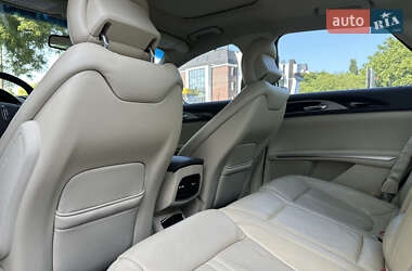 Седан Lincoln MKZ 2014 в 