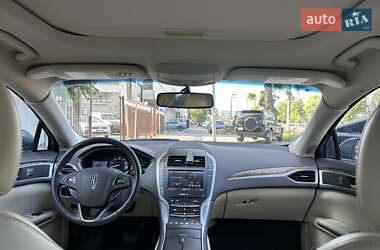 Седан Lincoln MKZ 2014 в 