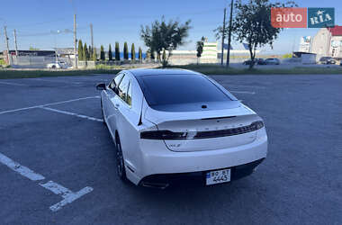 Седан Lincoln MKZ 2013 в 