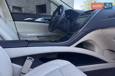 Седан Lincoln MKZ 2013 в 