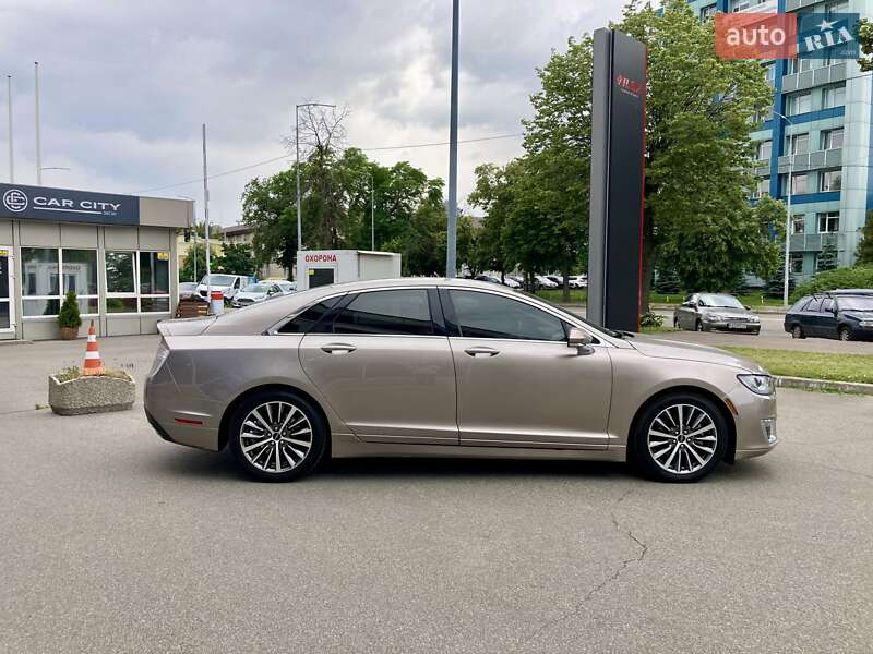 Седан Lincoln MKZ 2018 в Киеве