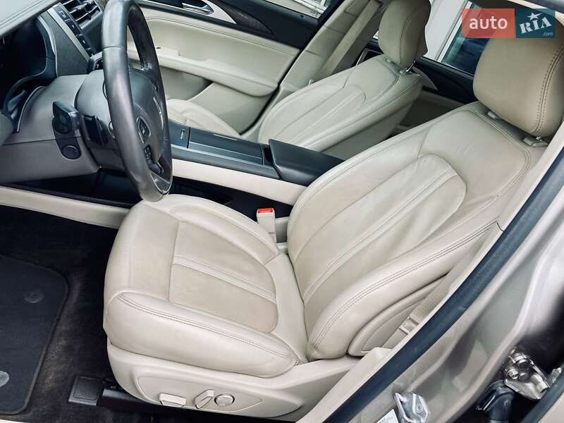 Седан Lincoln MKZ 2018 в Киеве