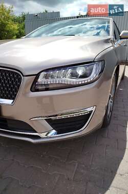 Седан Lincoln MKZ 2019 в 