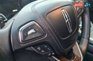 Седан Lincoln MKZ 2016 в 