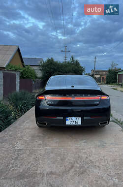 Седан Lincoln MKZ 2013 в 