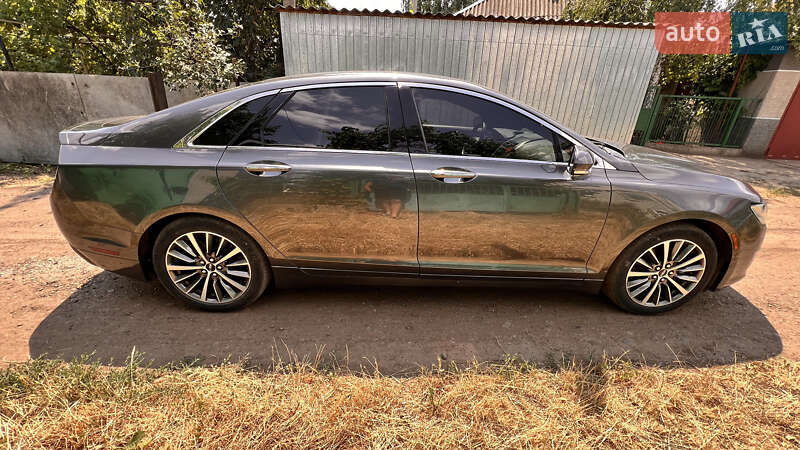 Седан Lincoln MKZ 2018 в Роздільній