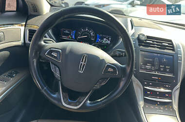 Седан Lincoln MKZ 2016 в 