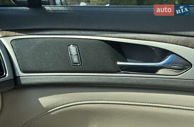Седан Lincoln MKZ 2016 в 