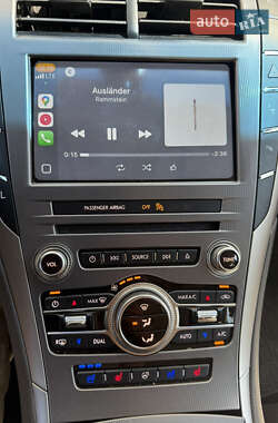 Седан Lincoln MKZ 2016 в 