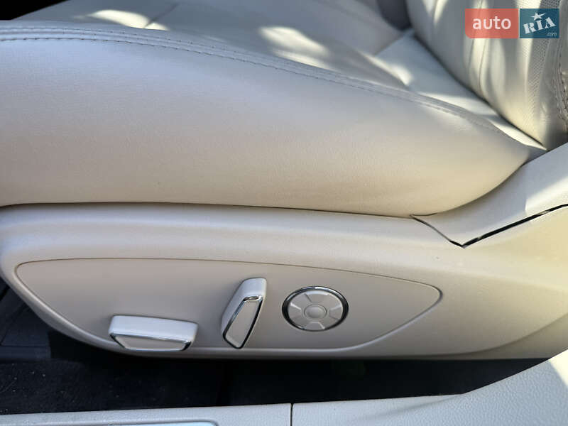 Седан Lincoln MKZ 2016 в Киеве