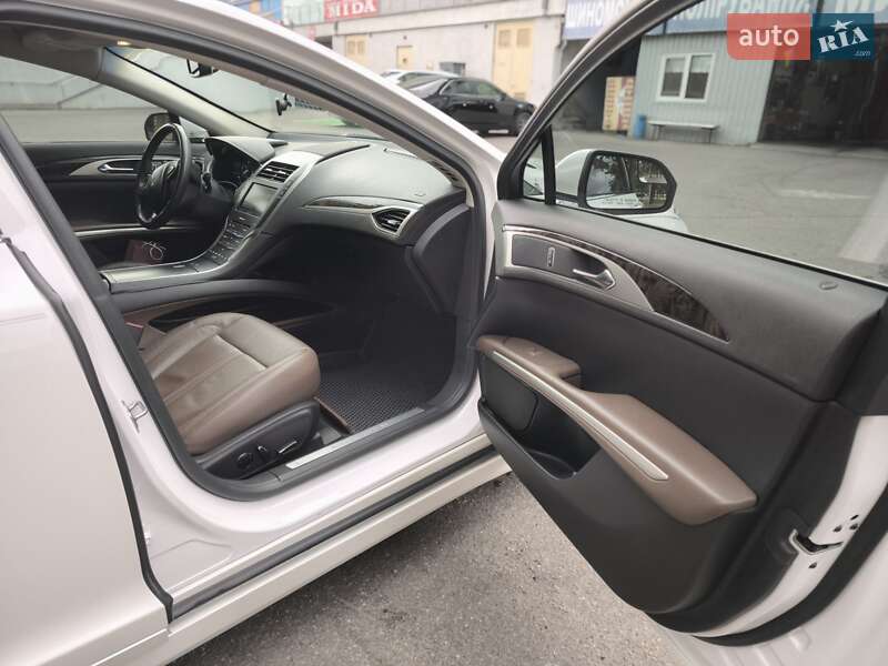 Седан Lincoln MKZ 2013 в Києві