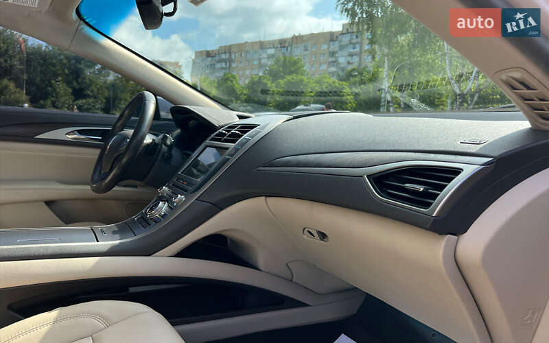 Седан Lincoln MKZ 2016 в Львове