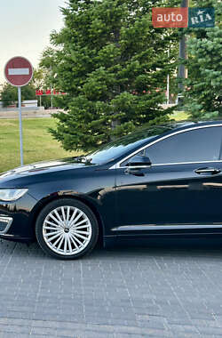 Седан Lincoln MKZ 2016 в 