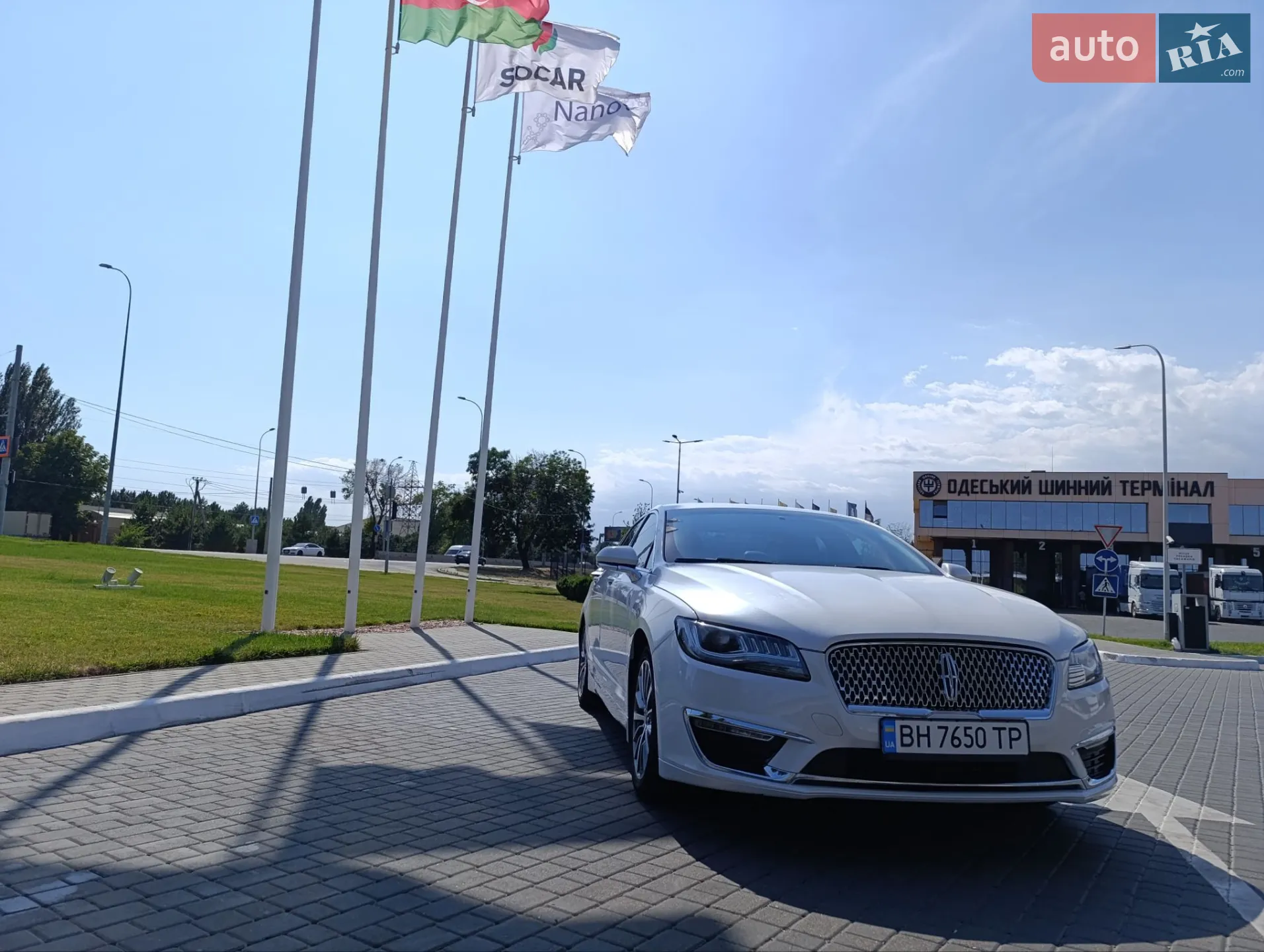 2018 Lincoln MKZ - мініатюра 3