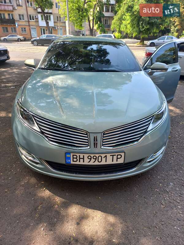 Lincoln MKZ 2013