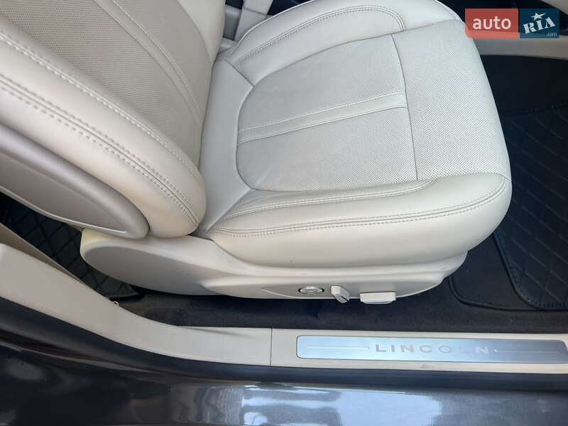 Седан Lincoln MKZ 2019 в Одессе