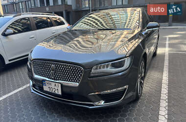 Седан Lincoln MKZ 2019 в 