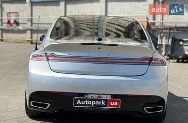 Седан Lincoln MKZ 2013 в 