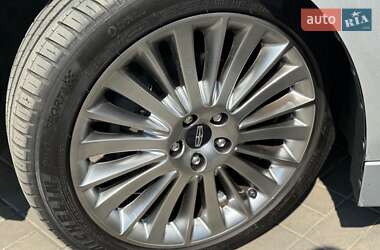 Седан Lincoln MKZ 2013 в 