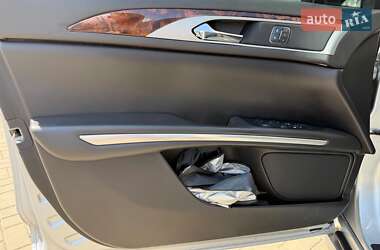 Седан Lincoln MKZ 2013 в 