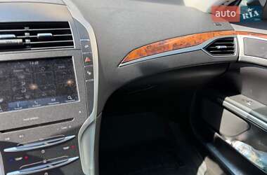 Седан Lincoln MKZ 2013 в 