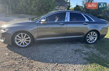 Седан Lincoln MKZ 2015 в Лохвиці