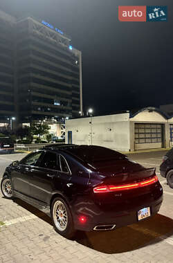 Седан Lincoln MKZ 2014 в 