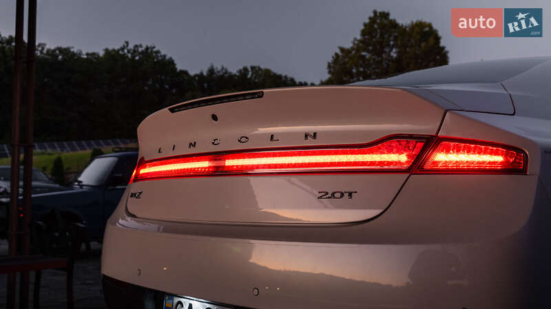 Седан Lincoln MKZ 2016 в Умани