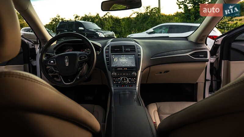 Седан Lincoln MKZ 2016 в Умани