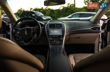 Седан Lincoln MKZ 2016 в 