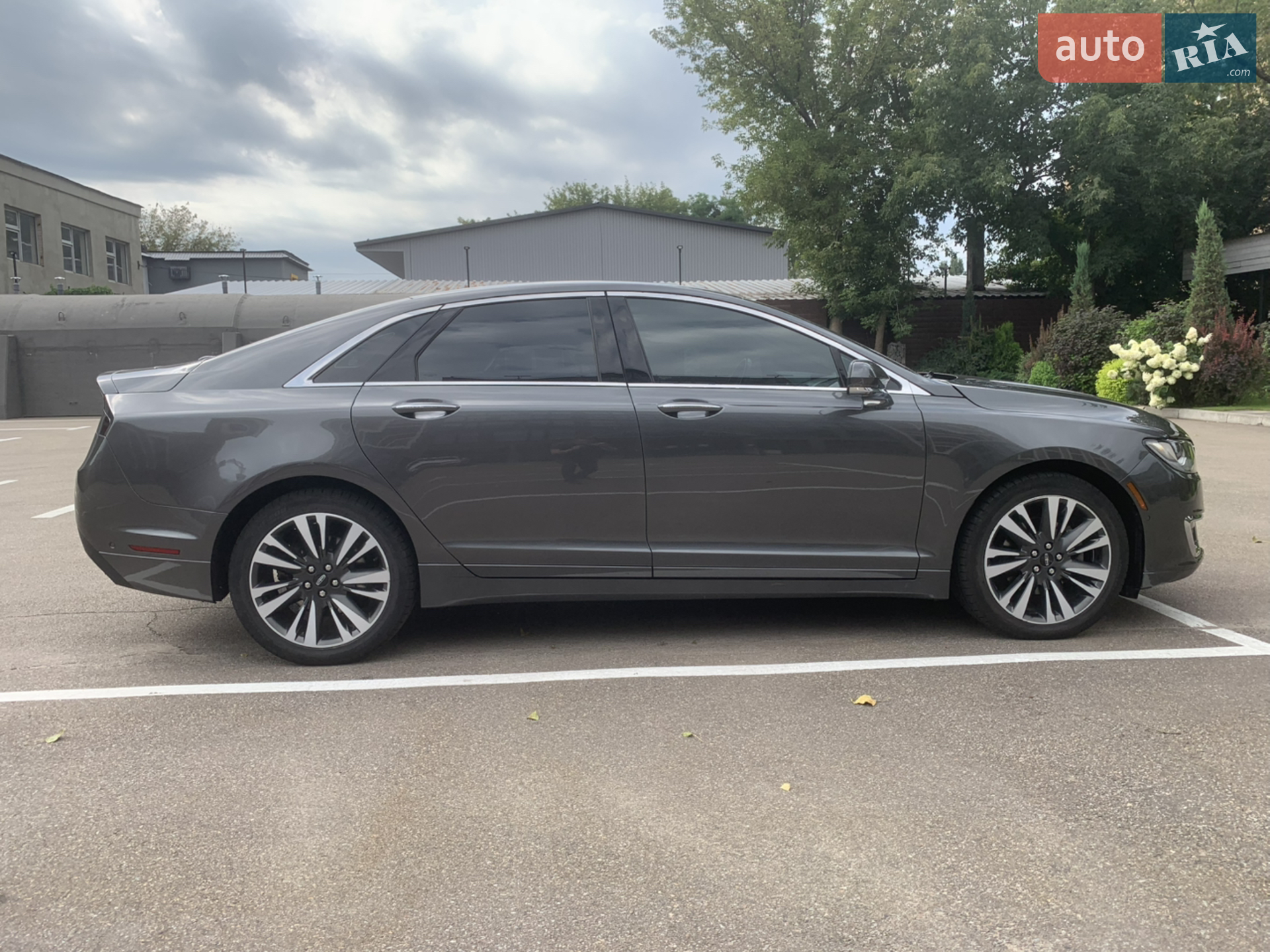 2020 Lincoln MKZ - мініатюра 9