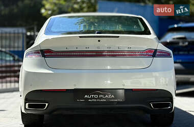 Седан Lincoln MKZ 2013 в 