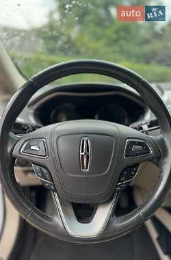 Седан Lincoln MKZ 2018 в 