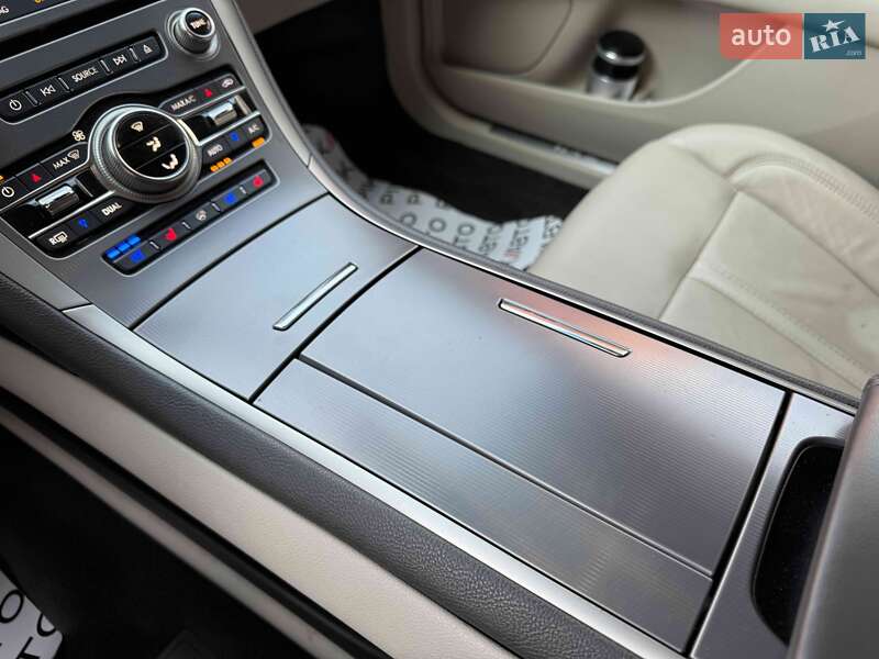 Седан Lincoln MKZ 2016 в Львові