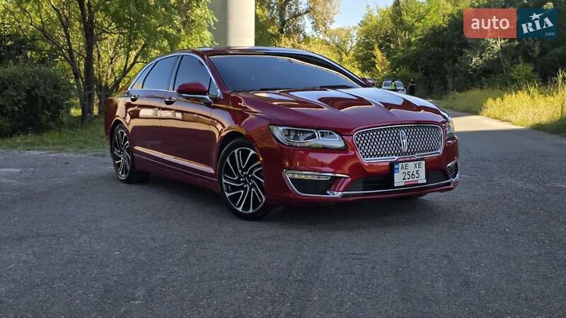 Седан Lincoln MKZ 2020 в 