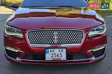 Седан Lincoln MKZ 2020 в 