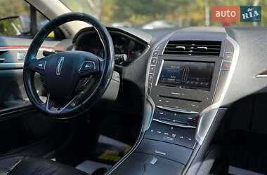 Седан Lincoln MKZ 2014 в 