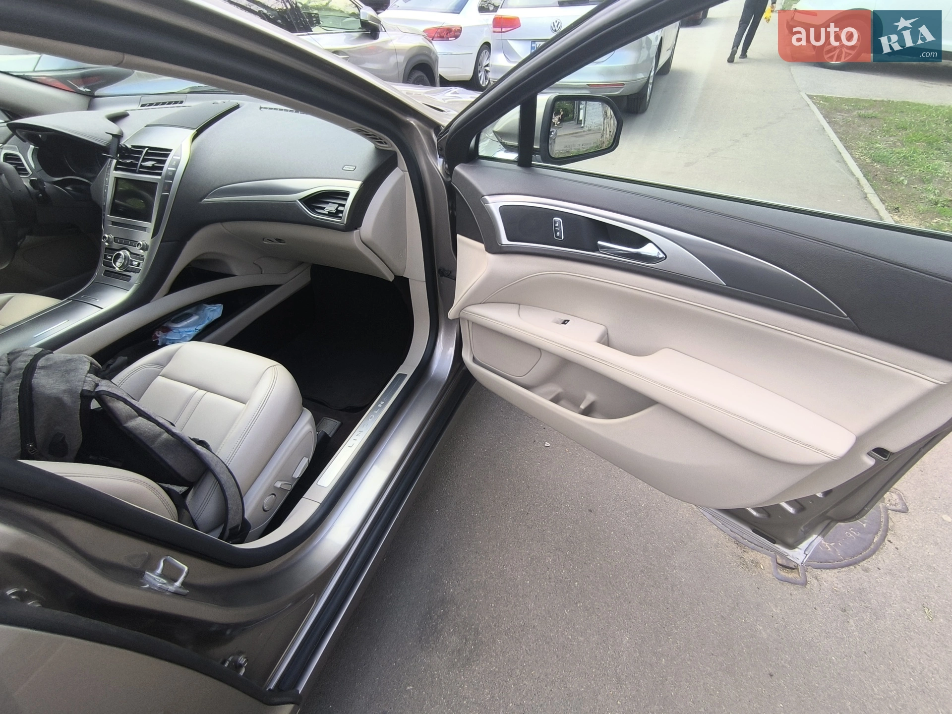 2019 Lincoln MKZ - мініатюра 21